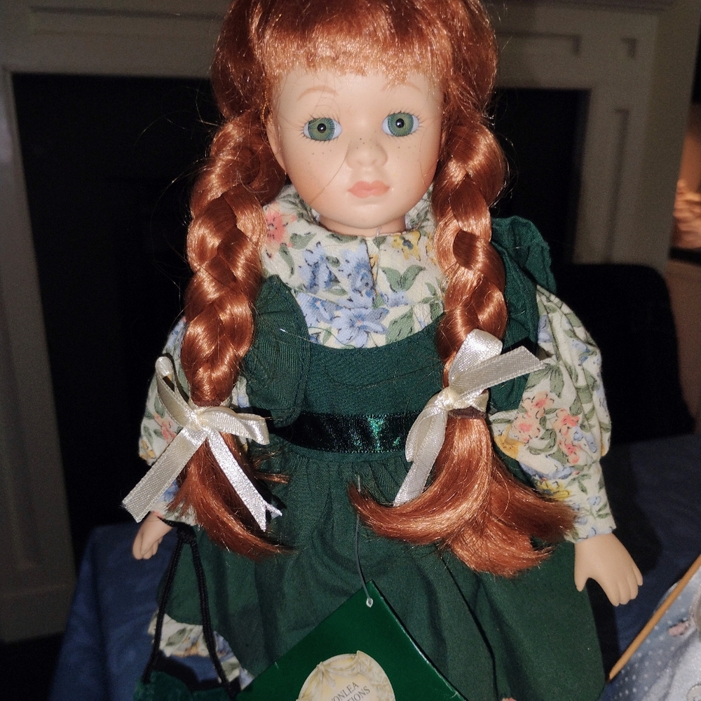 Avonlea Traditions Heritage Edition Anne of Green Gables 12" Porcelain Doll